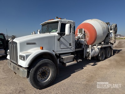2004 Kenworth W900 8x4 Camion mélangeur