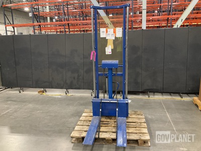 Vestil HYD-15 Pallet Jack