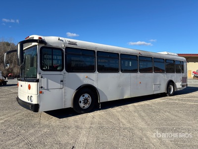 2015 Thomas Saf-T-Liner HDX 4x2 41-Seat Bus
