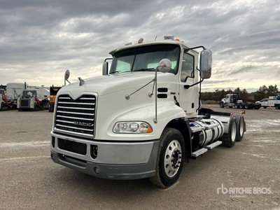 2014 Mack CXU613 6x4 3-Achs Sattelzugmaschine