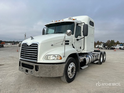 2015 Mack CXU613 6x4 T/A Slaapcabine Trekker