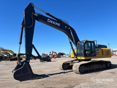 2023 John Deere 350 P-Tier Tracked Excavator