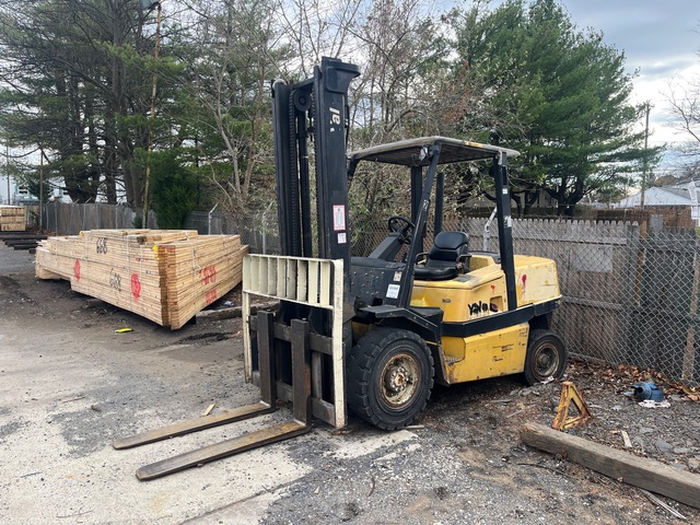 2005 Yale GDP100-FS MRT Pneumatic Tire Forklift 2005 Yale GDP100-FS MRT Pneumatic Tire Forklift
