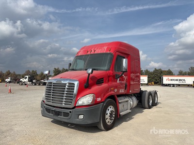 2019 Freightliner Cascadia 113 6x4 Ciągnik siodłowy T/A z kabiną sypialną