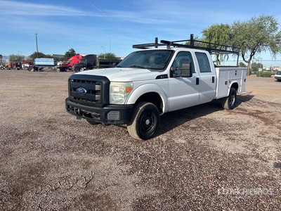 2011 Ford F-250 4x4 Crew Cab Utility Truck
