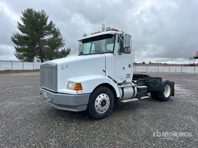 1995 White/GMC WCA 4x2 S/A Day Cab Truck Tractor