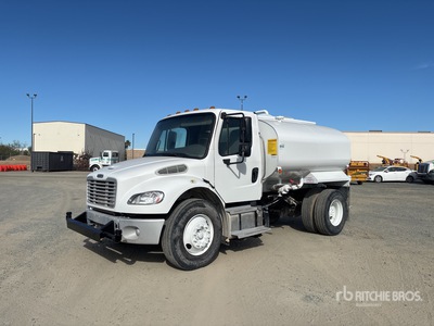 2018 Freightliner M2 106 2000 gal 4x2 Wassertank-Lkw