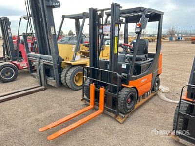 2025 ZVOX CPD-15 3300 lb Electric Forklift (Unused)
