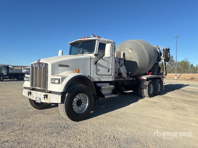 2001 Kenworth W900 8x4 Betoniera