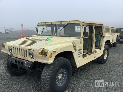 AM General M1097R1 HMMWV 4 Door Soft Top w/Truck Body