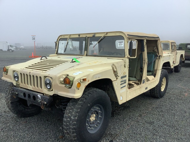 AM General M1097R1 HMMWV 4 Door Soft Top w/Truck Body AM General M1097R1 HMMWV 4 Door Soft Top w/Truck Body