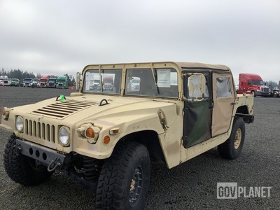 2007 AM General M1097R1 HMMWV 4 Door Soft Top w/Truck Body