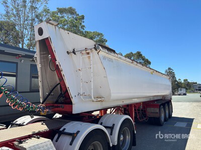 2010 Roadwest End Dump Trailer
