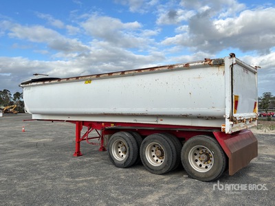 2010 Roadwest Tri/A End Dump Trailer