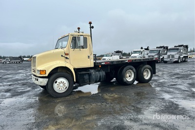1990 International 8100 6x4 Flatbed Truck