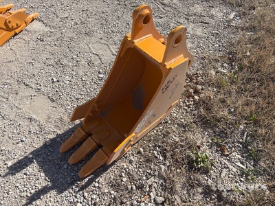2026 GIYI GY-BK 12 in Digging Excavator Bucket - Fits Car 305 (Unused)