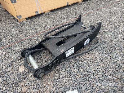 2026 GIYI GY-XJ3T 11 in Hydraulic Pouce de pelleteuse (Unused)