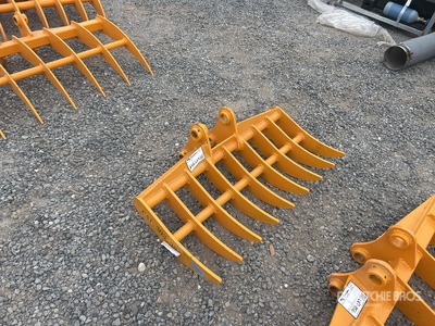 2026 GIYI 38 in Excavator Rake - Fits CAT 303 (Unused)