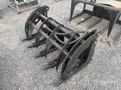 2026 GIYI GY-MCLG60 42 in Log Mini Skid Steer Grapple (Unused)