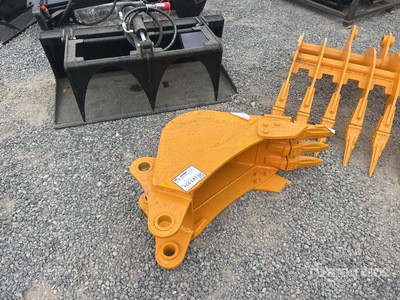 2026 GIYI GY-BK 12 in Digging Cat 305 Excavator Bucket (Unused)