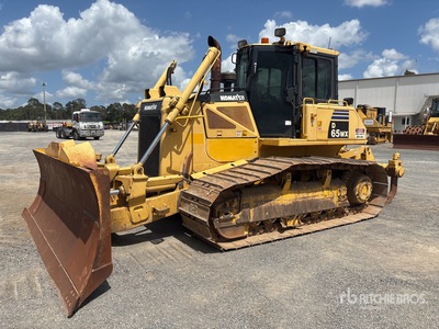 2011 Komatsu D65WX-16 Bouteur sur chenilles