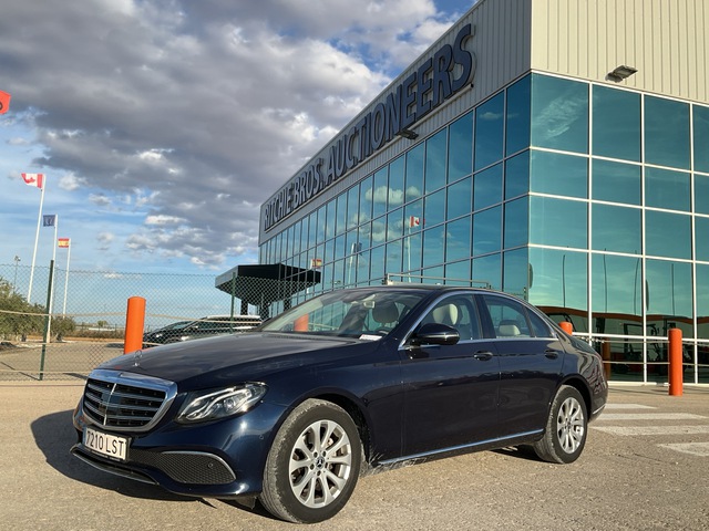 2019 Mercedes-Benz E220D Automobile