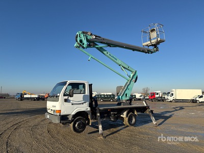 2000 Oil&Steel Snake 2112 21 m on 2000 Cabstar Arbeitsbühne-Lkw