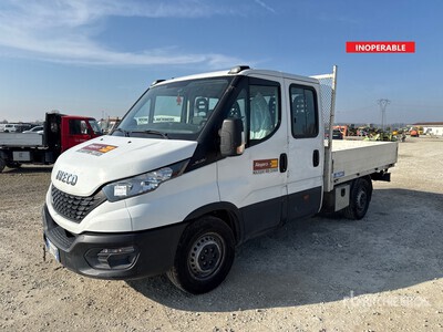 Iveco Daily 35-120 Crew Cab Flatbed Truck (Inoperable)