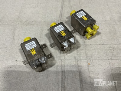 (10) Dow-Key 412P-630332 Coaxial Switches