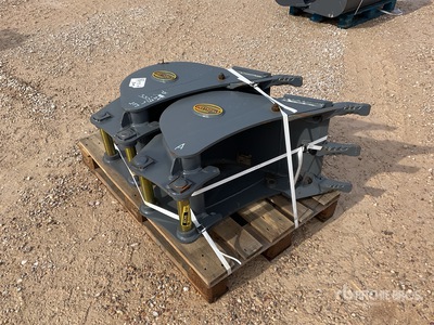 Quantity of (2) Strickland 18 in Trench Cazo para excavadora - Fits Volvo EC55