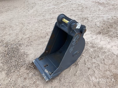 Strickland 18 in Trench Cazo para excavadora - Fits Doosan DX55