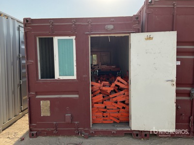 2005 E42G1M01-4 40 ft Workshop Container