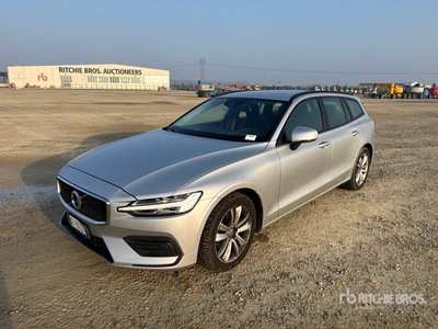 2021 Volvo V60 SW B4 D AUTOM. MOMENTUM BUSINESS Station Wagon