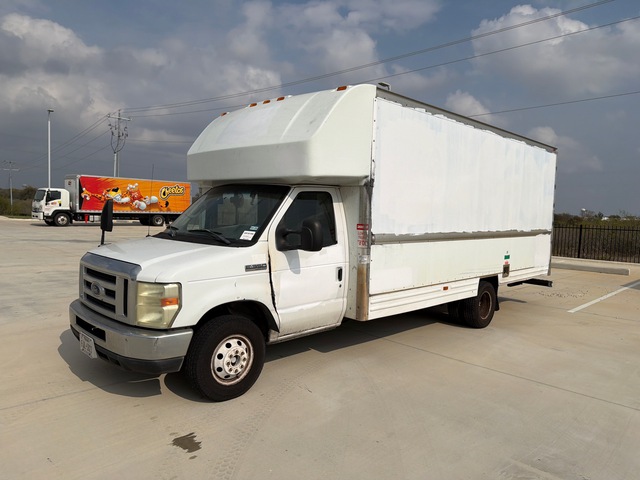2008 Ford E-350 4x2 Van Truck