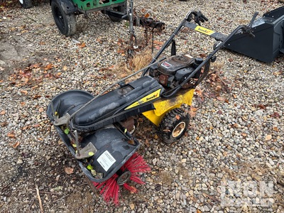2014 Trynex SS-4000 Barredora Motorizada (Inoperable)