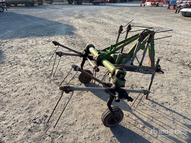 Celcot Rakes Ceccato Hay Rake | Ritchie Bros. Auctioneers