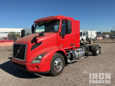 2022 Volvo VNR 6x2 T/A Day Cab Truck Tractor