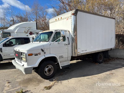 1995 GMC C3500HD Cargo Van (Inoperable)