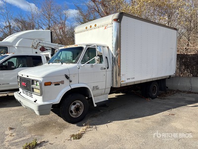1995 GMC C3500HD فان نقل (Inoperable)