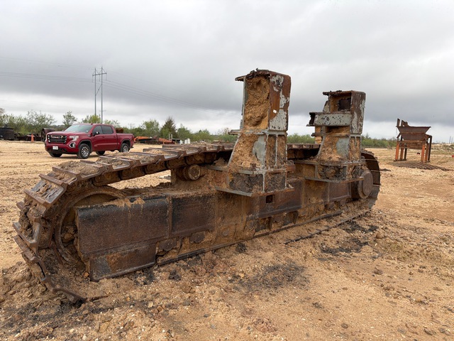 Quantity of (2) Track Frames - Fits Cat 385