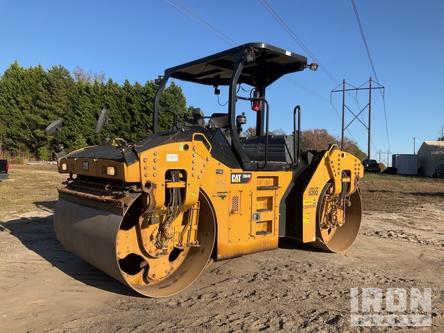 COMPACTADOR 2016 CATERPILLAR CB64B