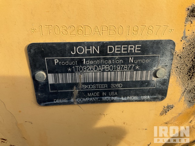 MINI CARGADOR SOBRE RUEDAS 2011 JOHN DEERE STEER