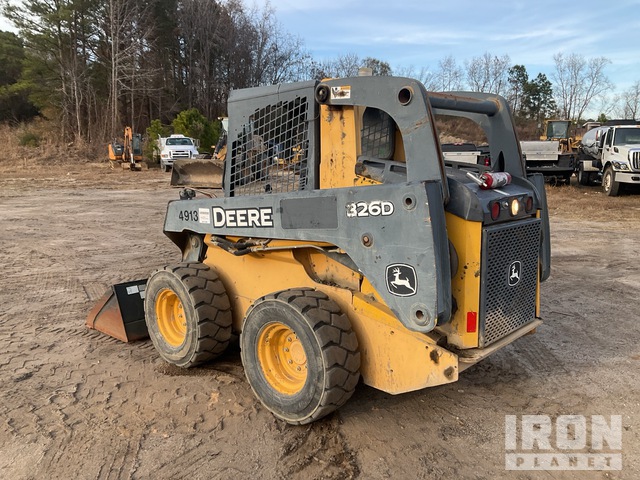 MINI CARGADOR SOBRE RUEDAS 2011 JOHN DEERE STEER