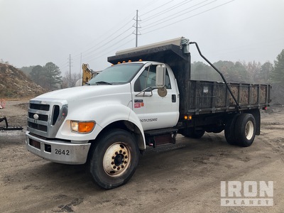 2007 Ford F-750 XLT 4x2 Flatbed Dump Truck