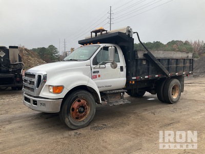 2006 Ford F-750 XL 4x2 Flatbed Dump Truck