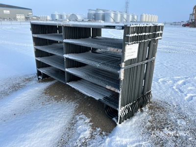 Quantity of (24) 2025 BYT 9 ft 6 in 1-5/8 in شبكات سلكية لإبقاء الحيوانات (Unused)