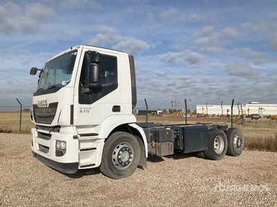 2013 Iveco AD260S27Y 6x2 Cabina y chasis