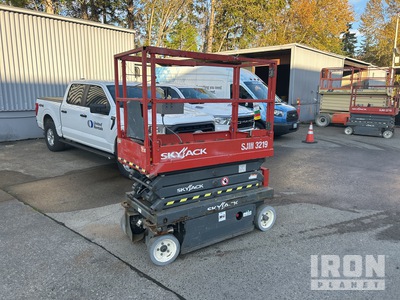 2017 Skyjack SJIII3219 Scissor Lift (Inoperable)
