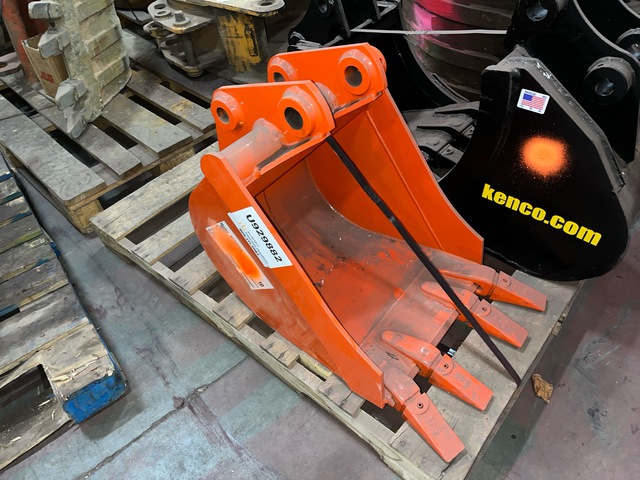 Kubota BT3003A 18 in Digging Backhoe Rear Bucket (Unused)