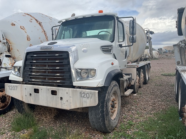 2012 Freightliner 12x4 Mixer Truck